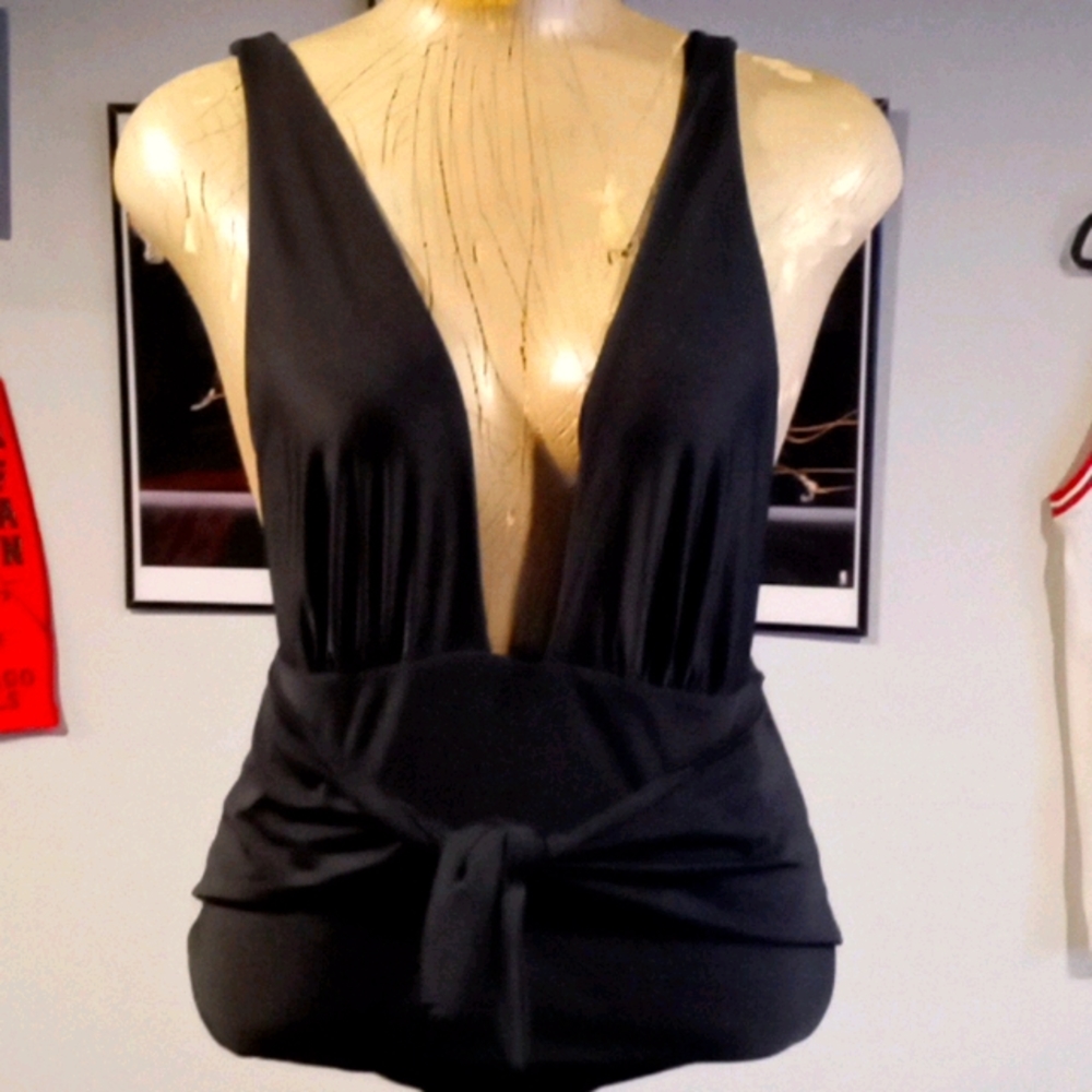NWT ENNYA ONE PIECE SWIMMING WEAR. L - Picture 1 of 7